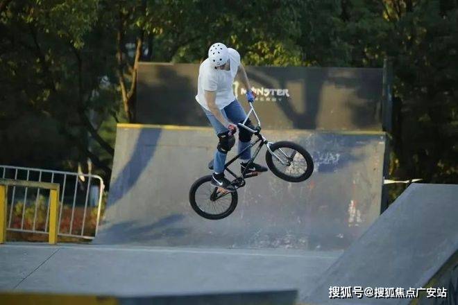 -地址-最新房价户型图-小区环境-楼盘详情-交房时间-周边配套-售楼处电话不朽情缘游戏入口建发海宸首页网站-建发海宸售楼处电话-楼盘详情-交房时间(图17)