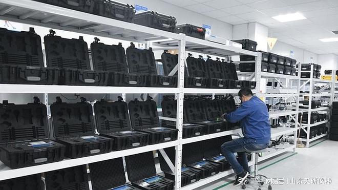 微生物综合分析仪：功能、应用与选购指南不